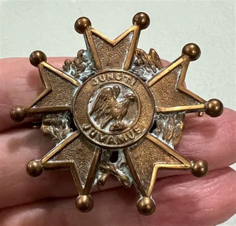 Vintage “juncti Juvamus” American Legion Of Honor Brass Badge Pin 1 34