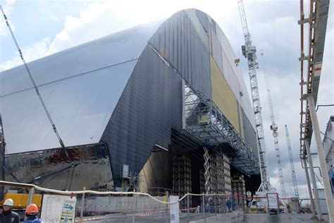 Enormous Containment Arch Finally Moving Into Place Over Exploded Chernobyl Reactor Bellona Org