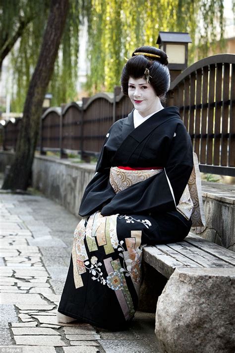 Melbourne Woman Became First Non Japanese Geisha In 400 Years Daily