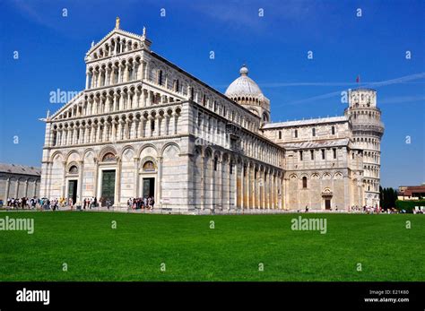 Leaning Tower Of Pisa And Duomo Italy Stock Photo Alamy