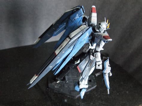 Hg 1144 Meteor Unit Rg 1144 Freedom Gundam Modeled By