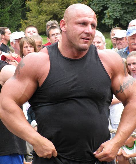 Muscle Man Hideaway Andrzej Zieleniecki