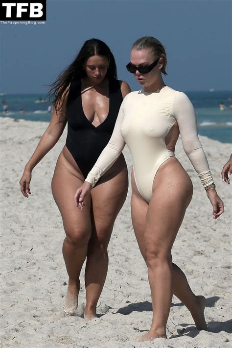 Bianca Elouise Yes Julz Show Their Curves On The Beach In Miami