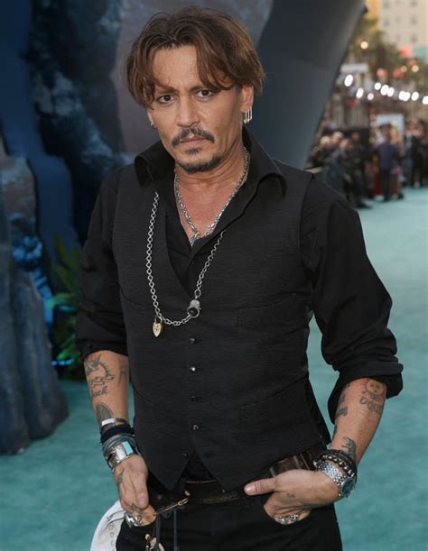 Johnny Depp: Movies legend concerns fans as he looks unrecognisable | Daily Star