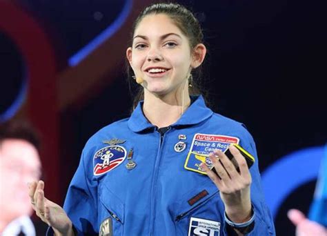 Video 18 Year Old Alyssa Carson Shares Ambitions For Mission To Mars
