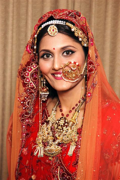 Rajasthani Nathani Rajasthani Bride Indian Bridal Outfits Bridal Jewelry Collection