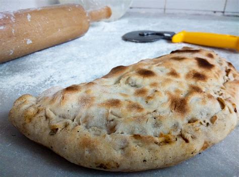 Difference Between Calzone And Stromboli