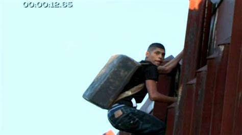 Video Shows Suspected Drug Smugglers Climbing Us Mexico Border Fence