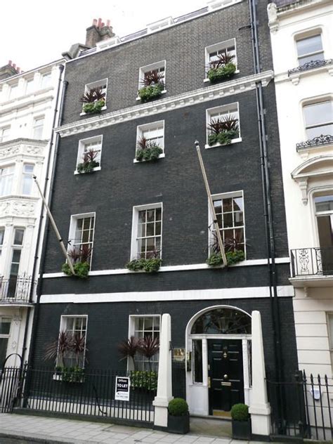 Хороолол, минж плаза төвийн, 2 давхарт. black brick | Brick exterior house, Exterior brick, House ...