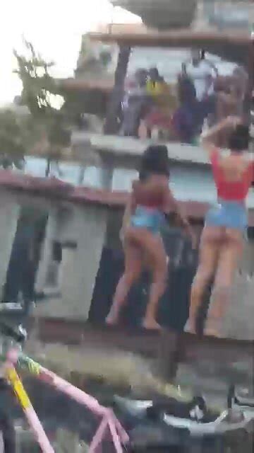 Novinhas Safadas Dançando Funk No Meio Da Rua Da Favela Cnn Amador