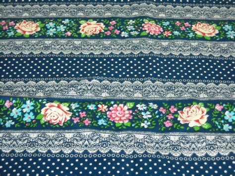 Vintage 70s Novelty Border Print Fabric Featuring Great
