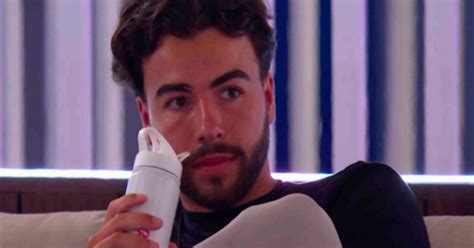 Love Island Fans Want Disrespectful Sammy To Be Axed After Disgusting Swipe At Jess Mirror