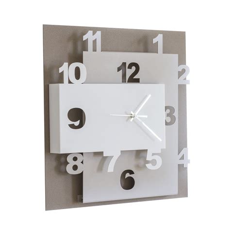 Original Hanging Clock In Its Order Ideal For All Environments