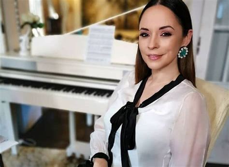 Deși este o diferență de 11 ani între ei, cei doi formează un cuplu absolut minunat. Andreea Marin recunoaște că a avut probleme de sănătate
