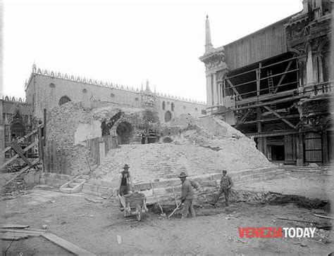 Il Crollo Del Campanile Di San Marco Del 1902