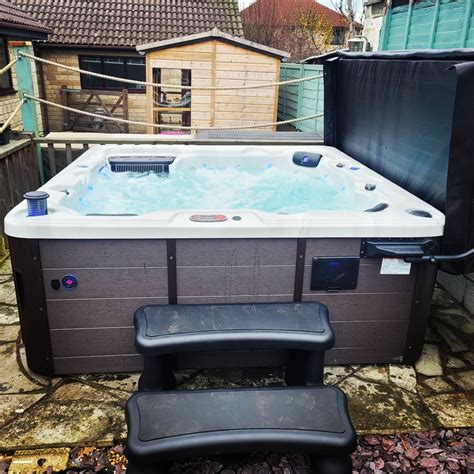 Gallery Sussex Hot Tubs For Hire