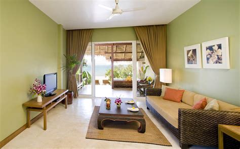 Decorate Your Living Room With Light Green Walls Living Room Warisan