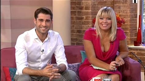 Kate Thornton Itv This Morning Amazing Cleavage Youtube