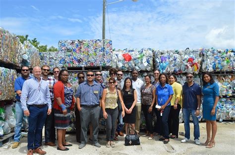 Leadership Cayman Tackles Environmental Challenges During Latest Seminar