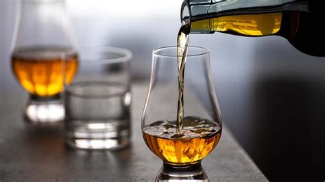 15 Best Single Malt Irish Whiskeys To Drink