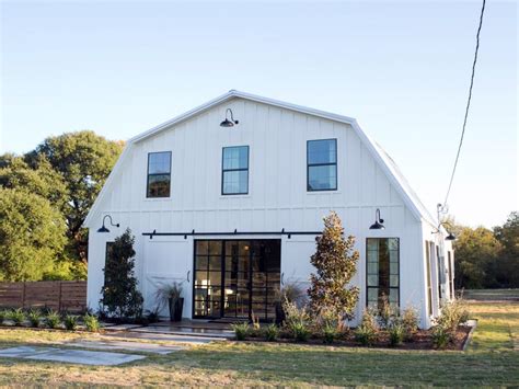 Fixer Upper A Very Special House In The Country Fixer Upper Welcome Home With Chip And