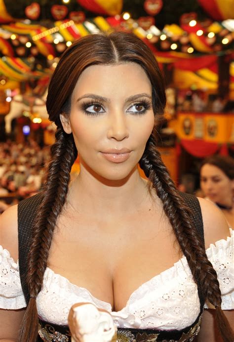 29 517 430 tykkäystä · 668 883 puhuu tästä. Kim Kardashian HQ Pics & Videos: Kim Kardashian wears ...