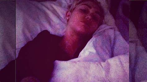 Breaking Miley Cyrus Stuck In Hospital For 27 Days Video