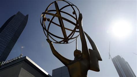 Emmys JB Smoove i Melissa Fumero mają przeczytać nominacje w przyszłym miesiącu Aktualności news