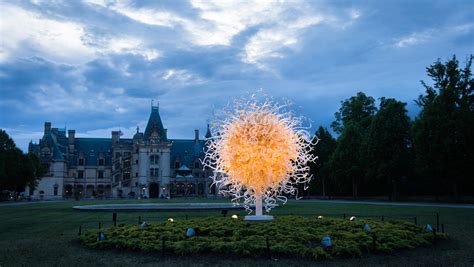 Glass Artist Dale Chihuly Has Historic Exhibit At Ashevilles Biltmore