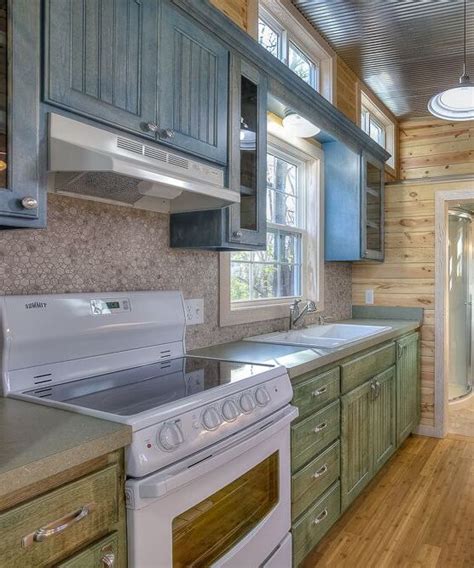 Do you envy those bright and cheerful kitchens you see on pinterest, instagram, and other if your kitchen cabinets are old and worn out, replacing them would be an excellent investment. Happy Twogether by Custom Container Living | Kitchen remodel, New kitchen cabinets, Stained ...
