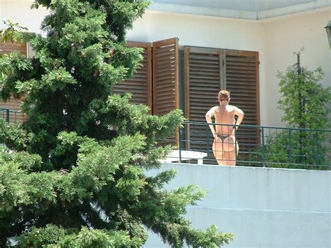 Voyeur Neighbor Sunbathing Topless Hdpicsx Com EroFound