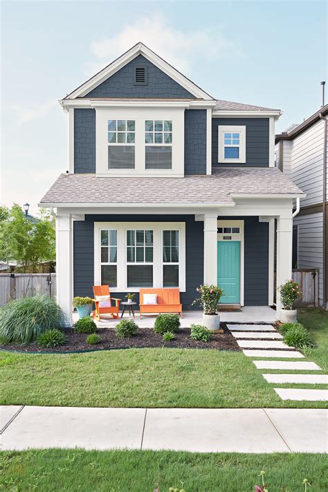 Here's proof that opposites do attract. Exterior Color Combinations Done Right