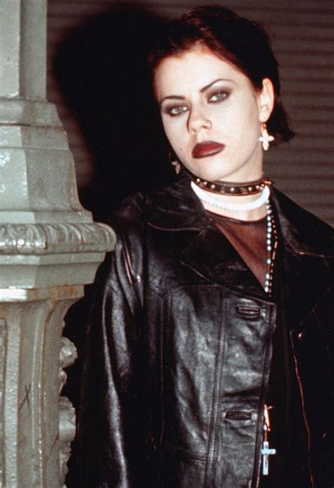 I Watched The Craft Last Night And Now All I Want To Do Is Wear Dark Lipstick The Craft Movie