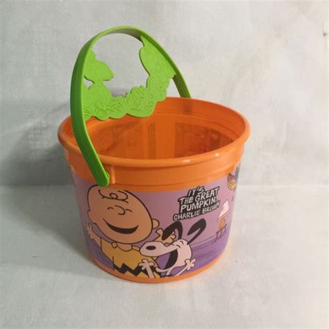 Snoopy Peanuts Charlie Brown Halloween Buckets Hobbies And Toys Toys