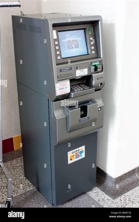 Atm Machine Hi Res Stock Photography And Images Alamy