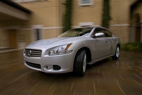 2010 Nissan Maxima News And Information