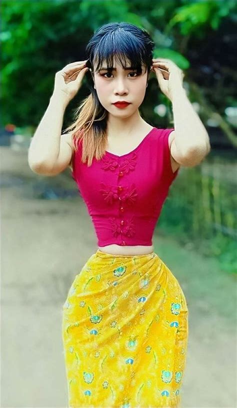 Su Moh Moh Naing Tiny Waist Smallest Waist In The World Amazing