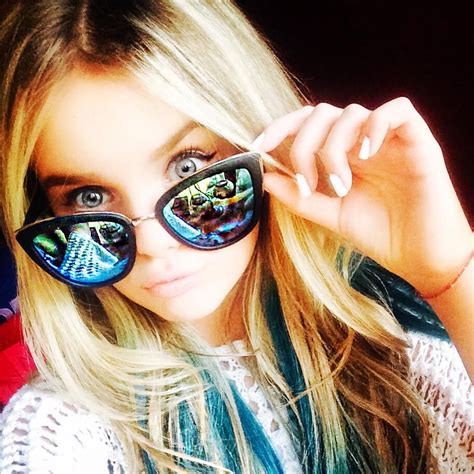 Tweetdeck Mia Diaz Mirrored Sunglasses Cute Faces