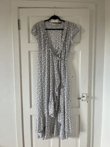 Womens Aspiga Grey And White Floral Wrap Dress Size Large Immaculate