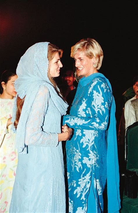 Hasnat khan said the bbc reporter 'filled her head with rubbish' until prince william, then a teenager, warned her: Pin by Debbie Scholten on Famous People | Lady diana ...
