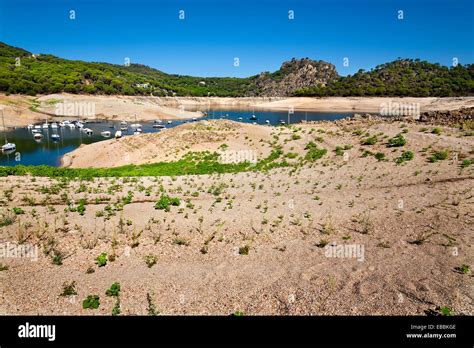 Dry Season In The San Juan Reservoir San Mart N De Valdeiglesias Madrid