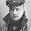 1917: Manfred von Richthofen – der „Rote Baron" - WELT