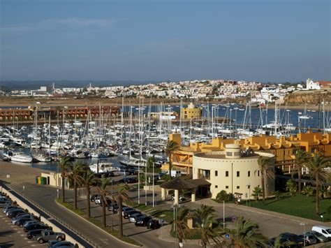 Portimao Die Stadt An Der Algarve Mit Den Atemberaubenden Stränden