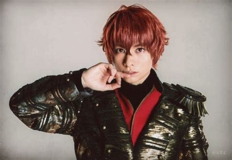 official photo male actor ren ozawa ikki yokogata bust up costume black red right