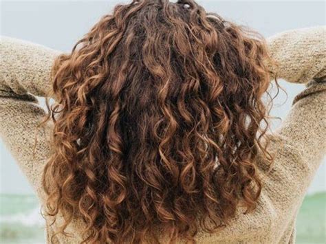 If you want thicker curls, wrap more hair around the straw. Best Way To Curl Your Hair - Society19 | How to curl your ...