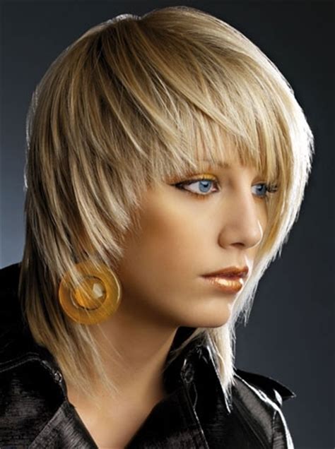 Layered razor cut is more popular among the women with oval faces. Razor Cut Medium Hairstyles