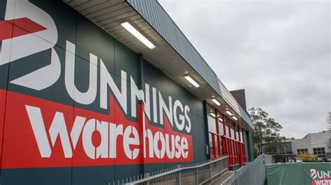 Woman Fights With Bunnings Staff After Refusing To Wear Mask