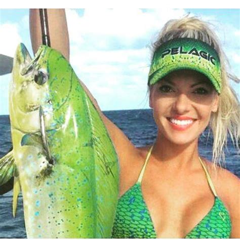 The Worlds Sexiest Angler Fishing Fishingadventures Bitly