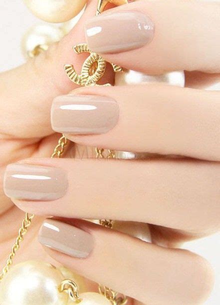 Ideas paras hacer del nude tu color favorito de uñas