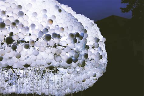 Cloud An Interactive Sculpture Made Of Light Bulbs